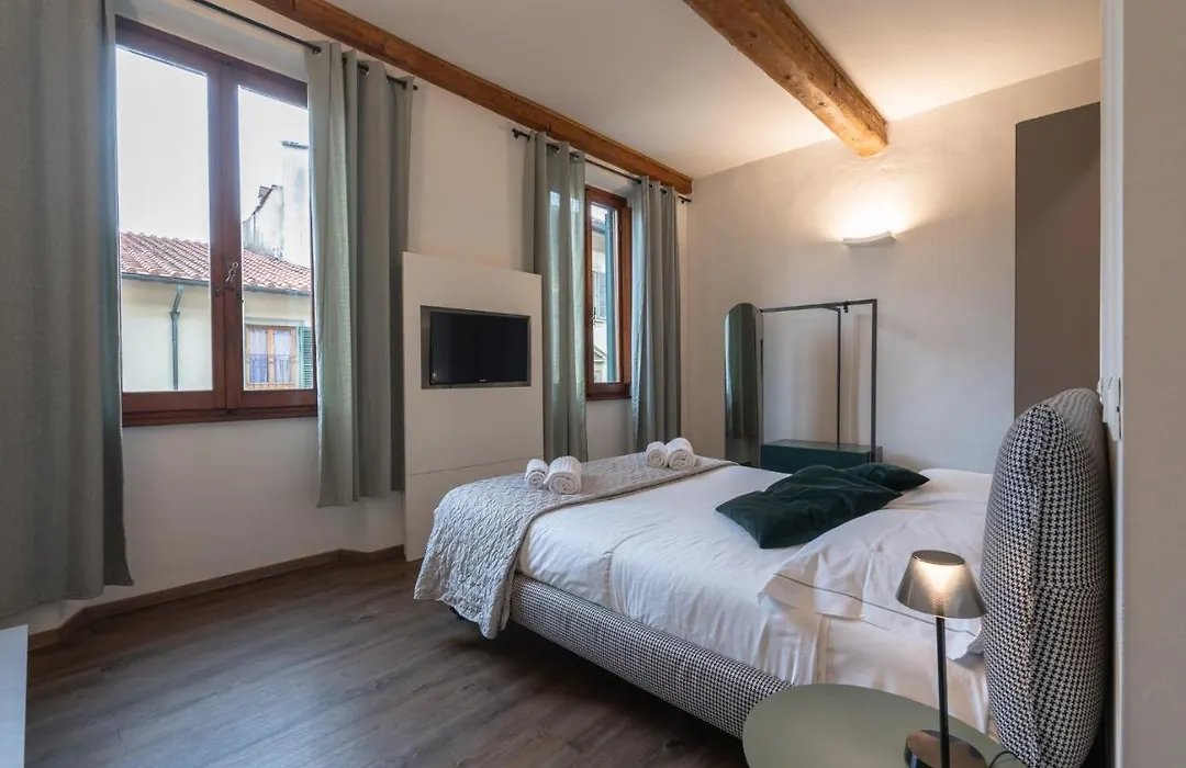 Elegant Green Apartment In San Gallo Firenze-1